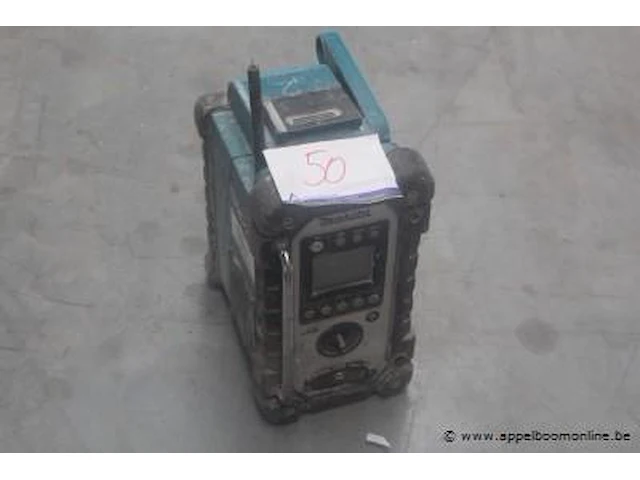 Werfradio makita bmr102, werking niet gekend - afbeelding 1 van  2