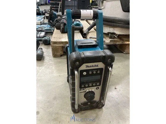 Werfradio makita - afbeelding 1 van  4