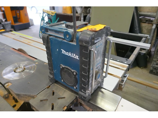 Werfradio makita - afbeelding 1 van  4