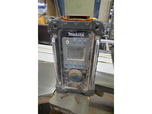 Werfradio makita - afbeelding 3 van  4