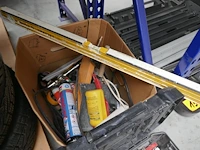 Werfradio + werkgereedschap - afbeelding 2 van  3