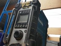 Werfradio + werkgereedschap - afbeelding 3 van  3