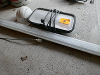 Werfverlichtingen en helm - afbeelding 1 van  3