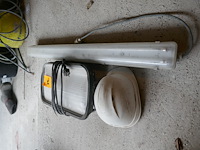 Werfverlichtingen en helm - afbeelding 2 van  3