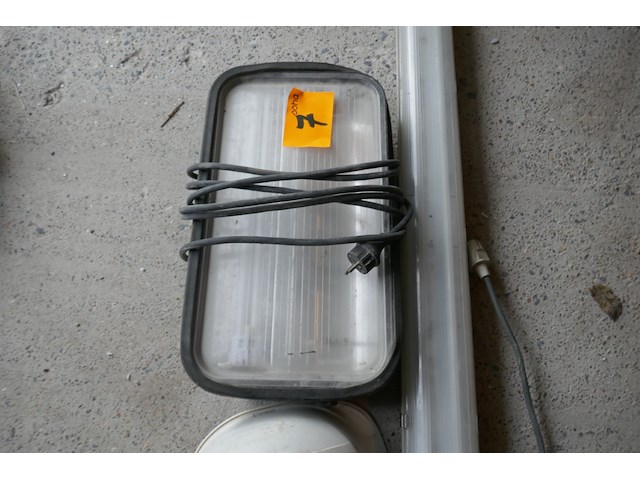 Werfverlichtingen en helm - afbeelding 3 van  3