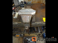 Werkbank, bankschroef, tafel - afbeelding 1 van  3