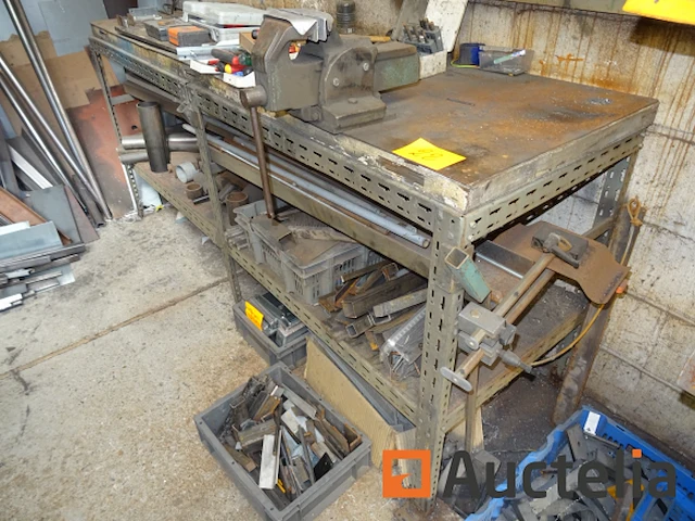 Werkbank, bankschroef, tafel - afbeelding 2 van  3