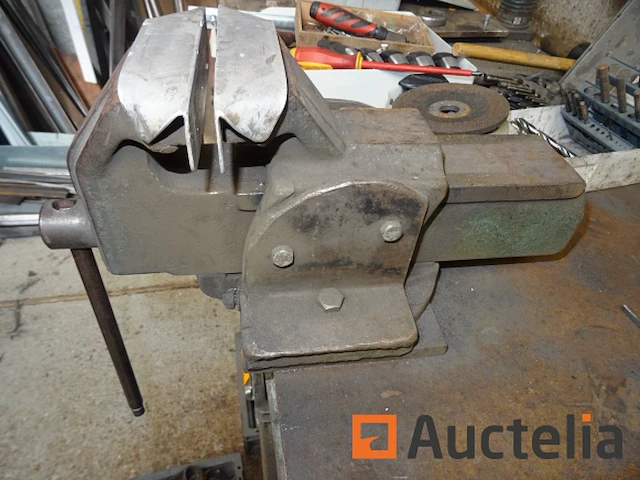 Werkbank, bankschroef, tafel - afbeelding 3 van  3