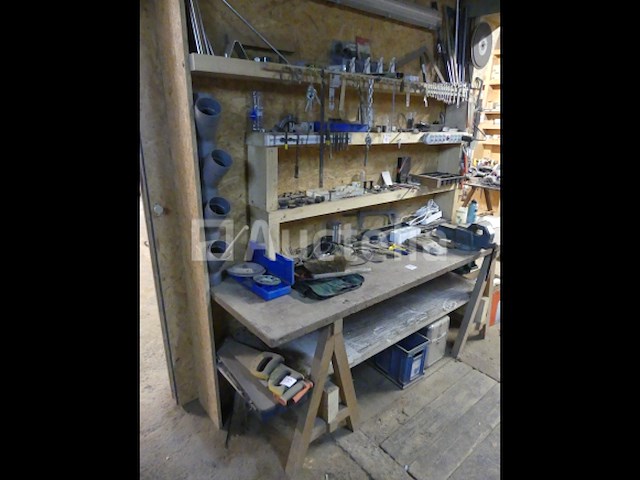 Werkbank en inhoud van de plank - afbeelding 7 van  14