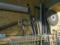 Werkbank en inhoud van de plank - afbeelding 8 van  14