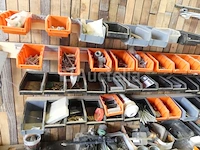 Werkbank en inhoud - afbeelding 9 van  14