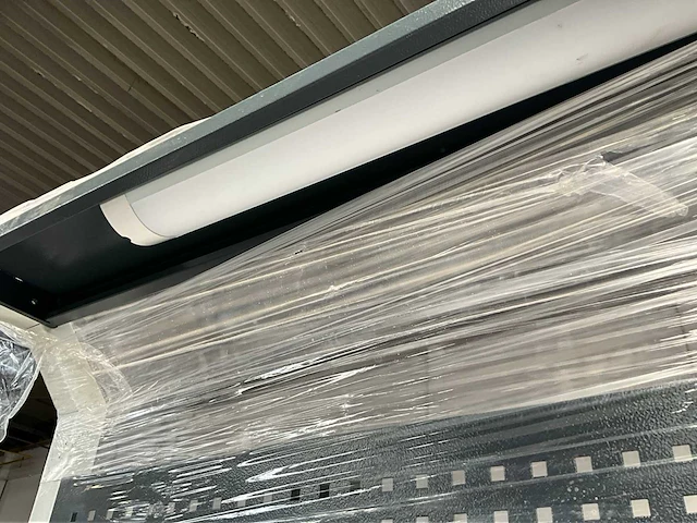 Werkbank in metaal - afbeelding 6 van  8
