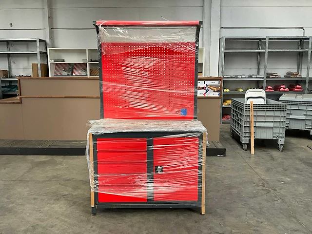 Werkbank in metaal - afbeelding 1 van  8