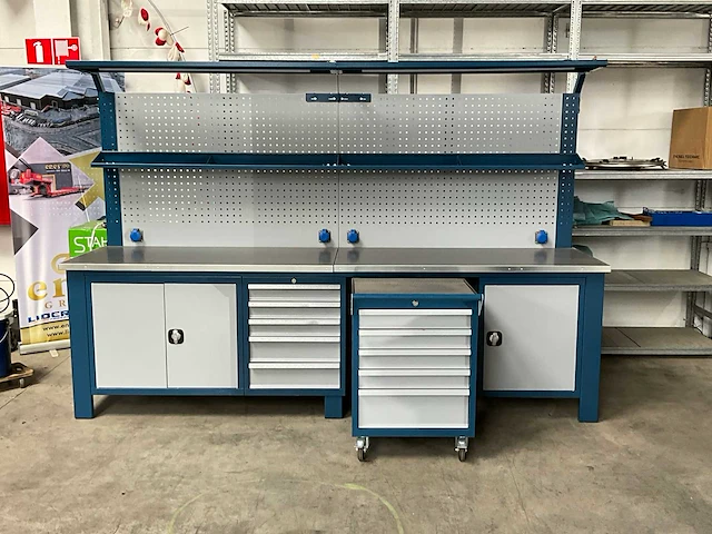 Werkbank in metaal - afbeelding 1 van  12