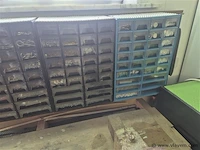 Werkbank met attributen 180x60x87cm - afbeelding 4 van  8