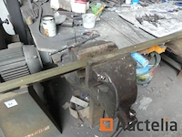 Werkbank met bankschroef - afbeelding 4 van  11