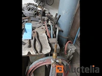 Werkbank met bankschroef - afbeelding 10 van  11