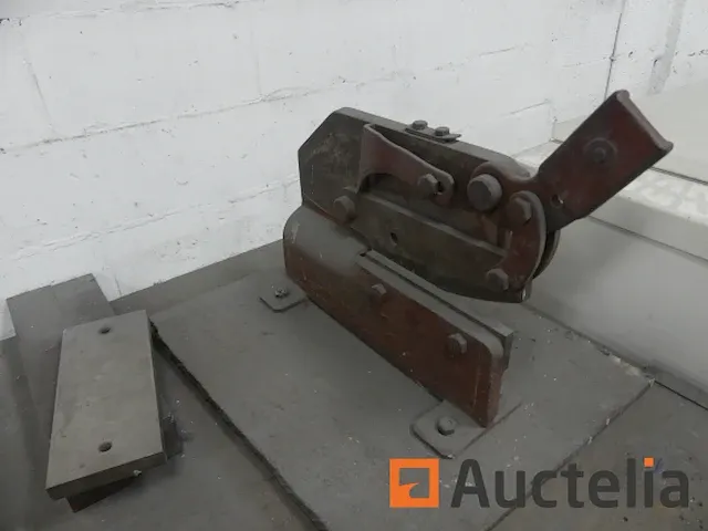 Werkbank met gereedschap - afbeelding 2 van  6