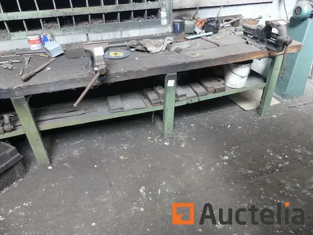 Werkbank met inhoud - afbeelding 1 van  3