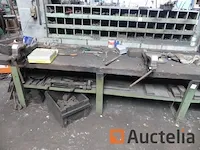 Werkbank met inhoud - afbeelding 2 van  3