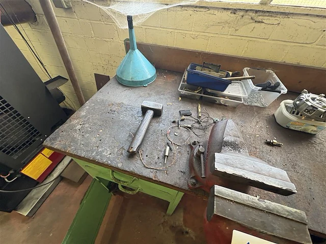 Werkbank met injectortester - afbeelding 7 van  9