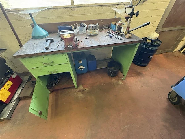 Werkbank met injectortester - afbeelding 9 van  9