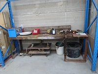 Werkbank + werkmateriaal - afbeelding 1 van  7