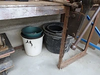 Werkbank + werkmateriaal - afbeelding 6 van  7