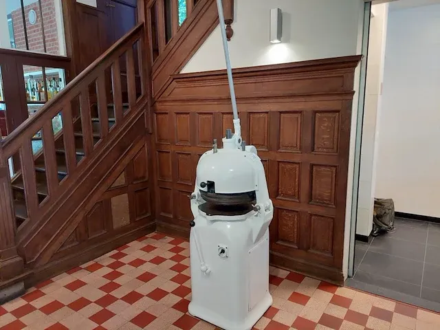 Werkend vintage opbolmachine - afbeelding 1 van  8