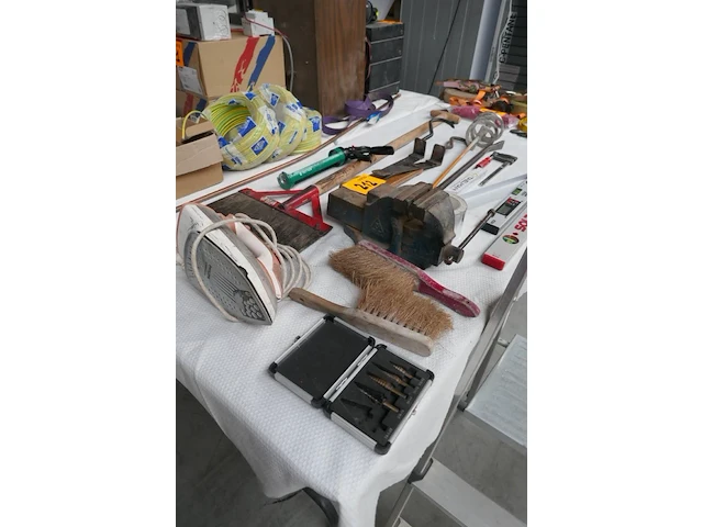 Werkgereedschap - afbeelding 1 van  4