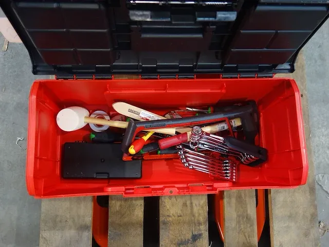 Werkkoffer met werkgereedschap - afbeelding 4 van  4