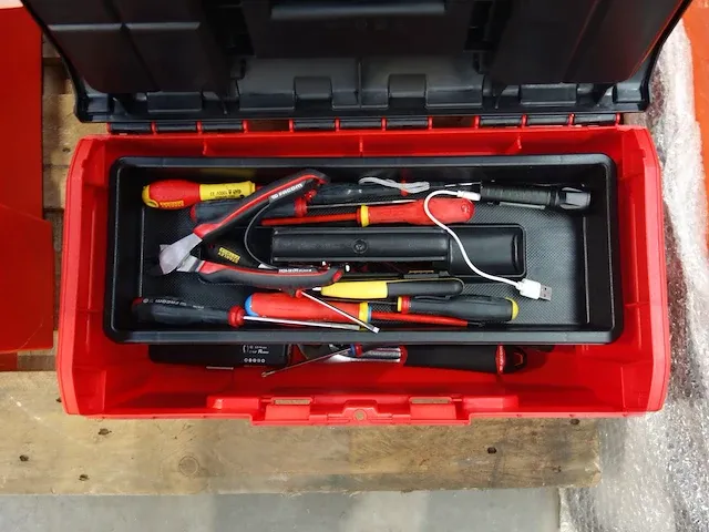Werkkoffer met werkgereedschap - afbeelding 3 van  4