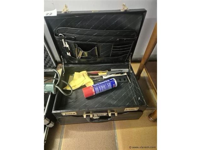 Werkkoffers met inhoud - afbeelding 3 van  3
