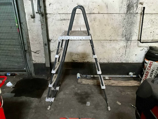 Werkplaats trap - afbeelding 1 van  4