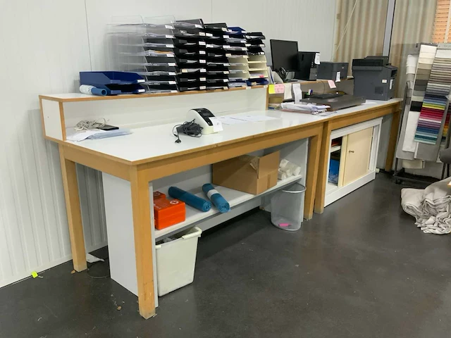 Werkplaatsbureau (2x) - afbeelding 1 van  7