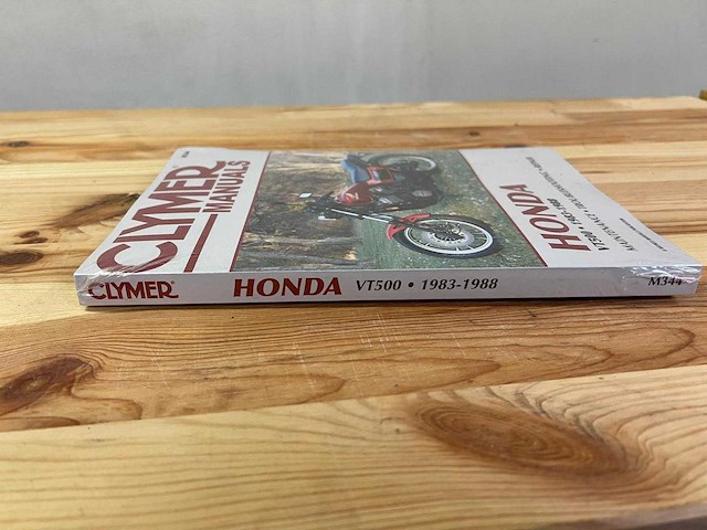 Werkplaatshandboek - clymer honda vt500 handleiding (1983–1988) - nieuw in verpakking - afbeelding 3 van  3