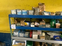 Werkplaatsrek met inhoud - afbeelding 7 van  9