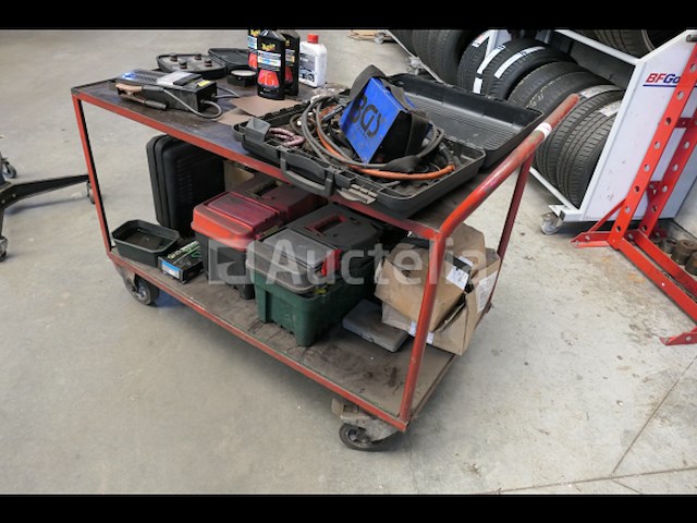 Werkplaatswagen 2 planken en de inhoud - afbeelding 1 van  6