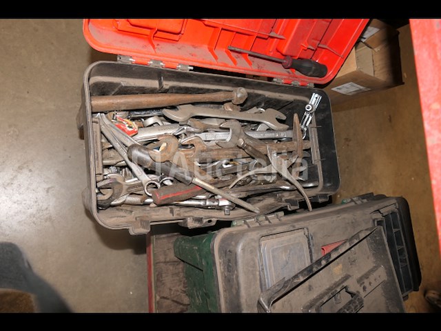 Werkplaatswagen 2 planken en de inhoud - afbeelding 3 van  6