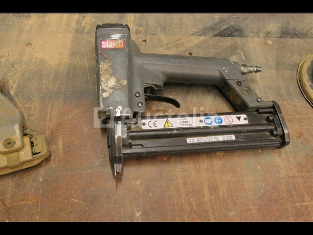 Werkplaatswagen en 5 pneumatisch gereedschap - afbeelding 8 van  11