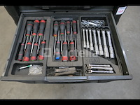 Werkplaatswagen en de inhoud van het gereedschap - afbeelding 9 van  11