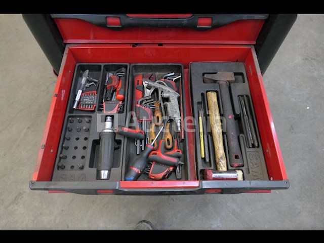 Werkplaatswagen en de inhoud van het gereedschap - afbeelding 11 van  11