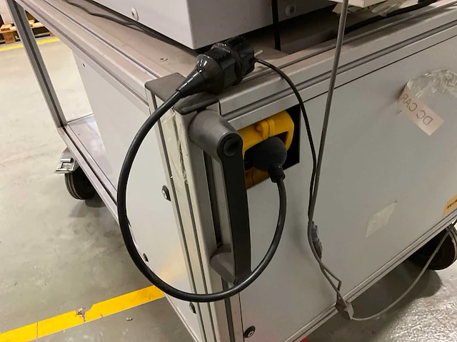 Werkstation met omvormer/lader victron multiplus - afbeelding 3 van  12