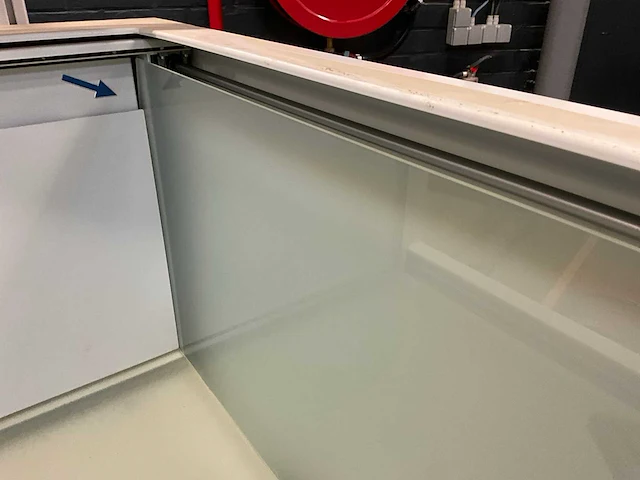 Werkstation met omvormer/lader victron multiplus - afbeelding 4 van  12