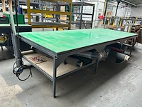 Werktafel, 8 rollen stof - afbeelding 1 van  5