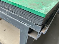 Werktafel, 8 rollen stof - afbeelding 2 van  5