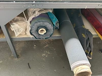 Werktafel, 8 rollen stof - afbeelding 3 van  5