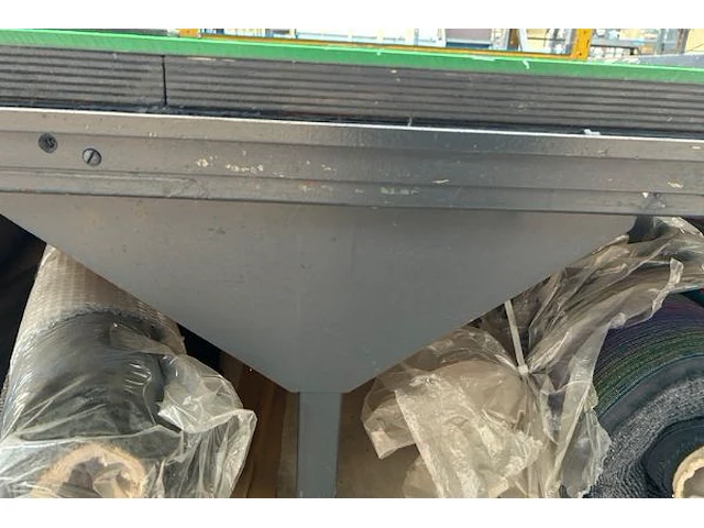 Werktafel, 8 rollen stof - afbeelding 5 van  5