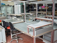 Werktafel adiform met ladeblok 200x106 cm, zwarte robureelstoel (171,187) - afbeelding 4 van  8