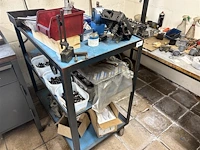 Werktafel en kar - afbeelding 7 van  14